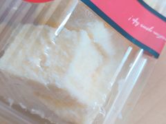 椰丝牛奶小方-85度C(济南经七路店)