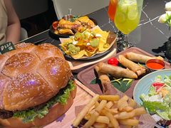-DEEP·深美式餐吧(五棵松华熙LIVE店)
