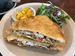 -ROAST coffee & eatery