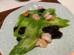 虾球炒苦瓜-红樱桃·欢乐餐厅(太原里店)