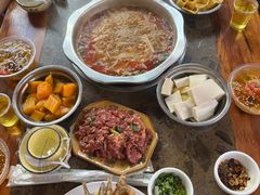 -黄利砖万峰林布依特色酸笋牛肉馆