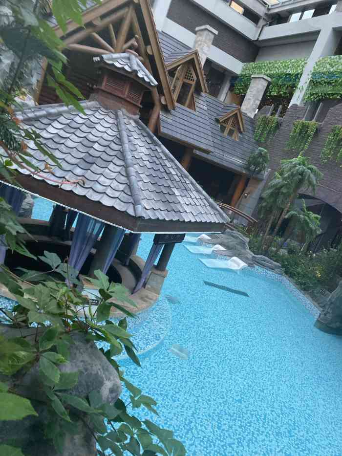 金泰丽舍温泉-"趁着元旦前两天休假去的,想着人少点～一直.