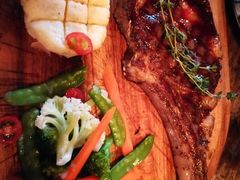 -SISTERS BAR RESTAURANT川意酒馆(嘉善老市H楼店)