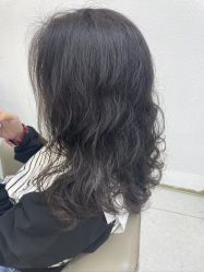 -虫二·专注健康烫染沙龙