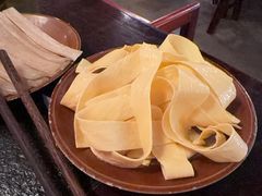 -渝井巷重庆老火锅(沈阳吉祥店)
