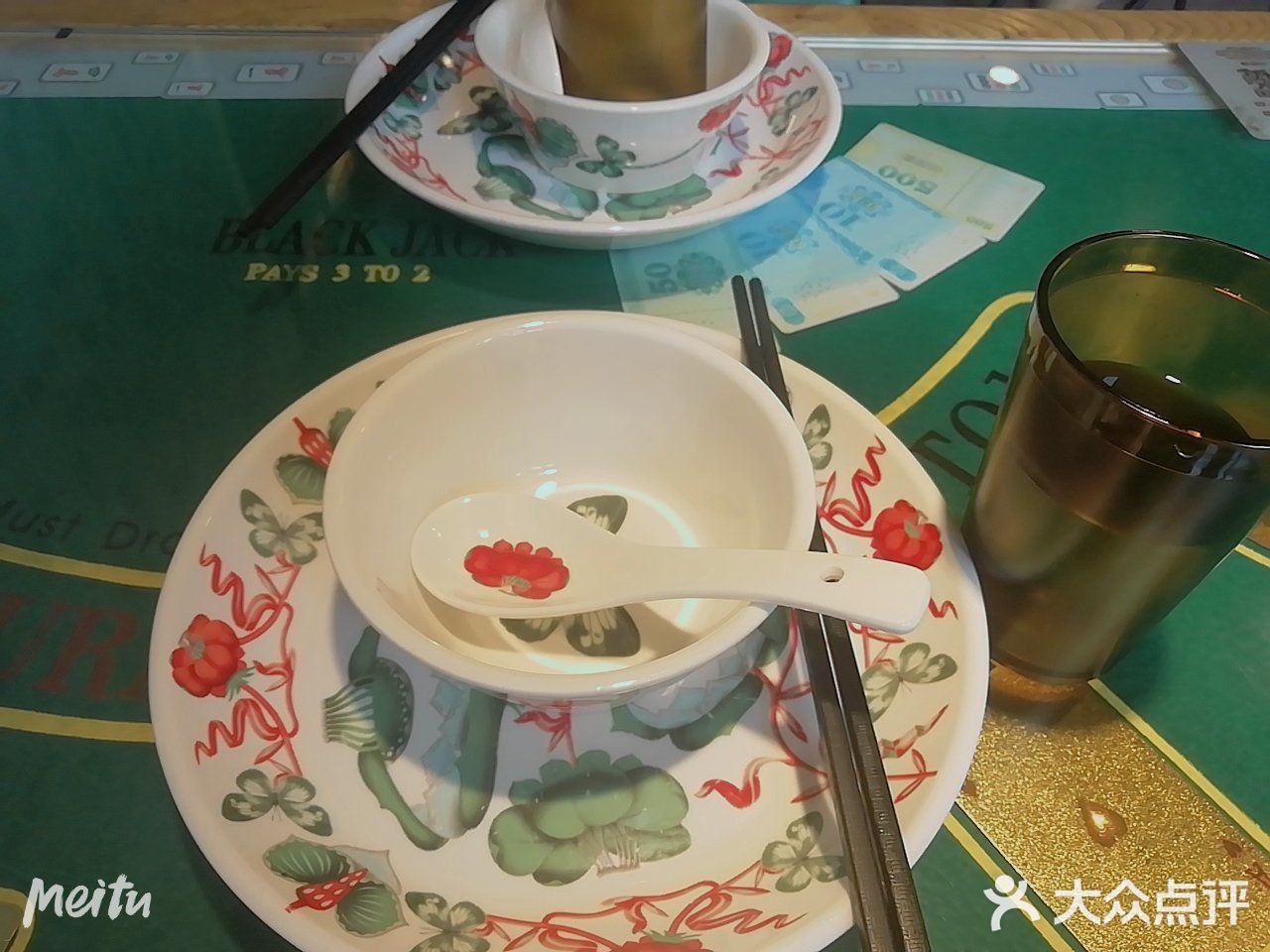 乘有空赶紧来品尝无锡鸡粥 湖滨商业街，那里在修路