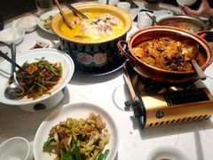 小鸡炖蘑菇-关东小磨东北菜(漕河泾印象城店)