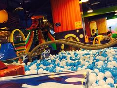 -酷洛小镇(步步高新天地购物广场店)