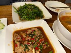 -两兄弟Song Pee Nong(2号店)