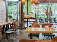 -丽丽三鲜螺蛳粉(田林路店)
