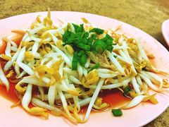 芽菜鸡-高温街芽菜鸡沙河粉