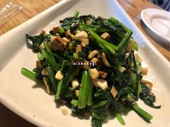 菠菜花仁-管氏翅吧(地安门创始店)