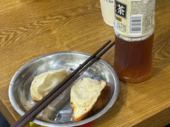 -黄阿姨锅贴大王(万航渡路店)