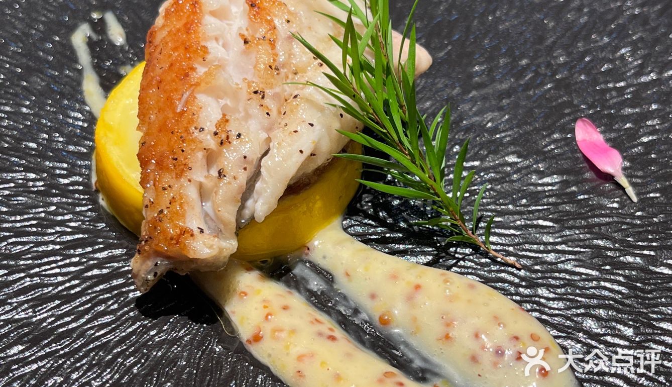 感受烟火气十足的花式铁板烧表演🔥