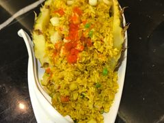 菠萝海鲜炒饭-龙凤点心饼家·39年老字号(松岗店)