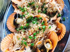 蒜蓉粉丝蒸扇贝-明记海鲜大排档(巽寮湾店)