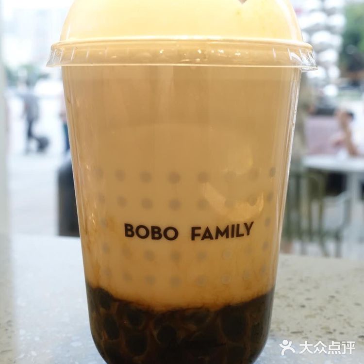 经过一桌人的比对反正就是喜茶完胜了一芳奶茶