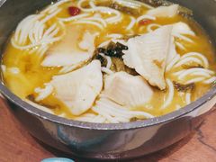 酸菜鱼米线-灵芝妹子海鲜米线(凯德和平广场店)
