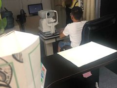 -罗伯特眼镜·蔡司官方授权(罗湖国贸店)