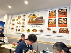 -月亮房·白斩鸡(娄山关路店)