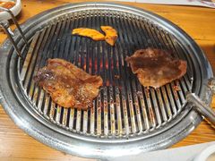 -草家酱蟹炭火烤肉店(珲春南路一店)