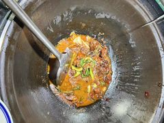 -挂旗柴锅鸡(蚌山区嘉年华店)