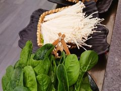 菠菜-湊湊火锅·茶憩(打浦桥日月光店)