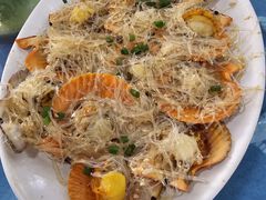 蒜蓉粉丝蒸扇贝-明记海鲜大排档(巽寮湾店)