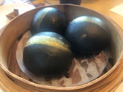 竹炭黄金流沙包-添好运点心专门店(百老汇店)