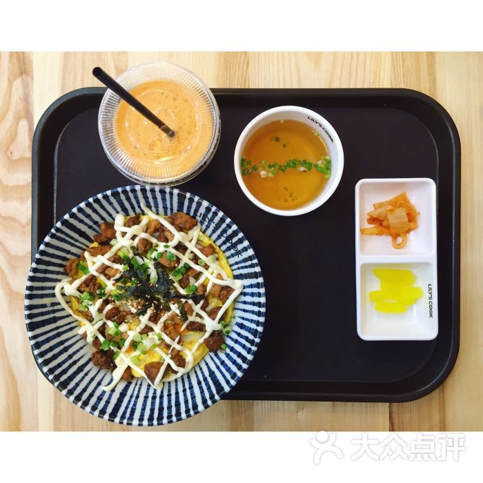 蛋黄酱鸡肉盖饭