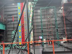 -极限PLAY运动娱乐新世界·团建派对潮玩休闲馆·室内蹦极高空游乐园