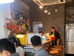 -粉八·云南米线·建水烧烤(常熟路店)