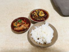 -董哥山城碗碗香(美专校街店)