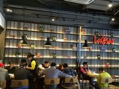 等位区-乐凯撒披萨(东方新世界店)