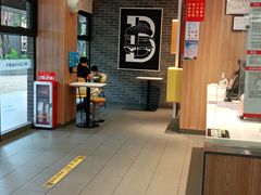 -麦当劳(电白服务区店)