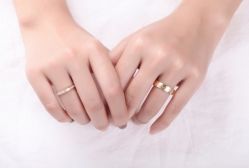 -威德钻石-克拉钻大本营(南京东路店)