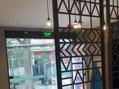 -秋果酒店(北京中日友好医院和平里地铁站店)