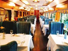 靠窗位-火车头法国西餐厅