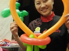 心灵手巧的小燕子！-海底捞火锅(勒泰店)