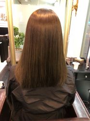 -变画·发型STUDIO