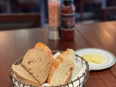 餐前包-Wolfgang’s Steakhouse 沃夫冈牛排馆(上海白玉兰广场店)