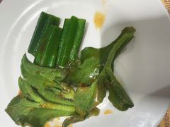 -金马门国际美食百汇(珞喻路店)