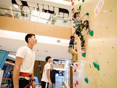 -ROCKPLUS攀岩馆(环宇城店)