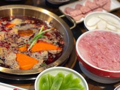 -小天鹅火锅·一线江景洪鼎旗舰店(洪崖洞店)