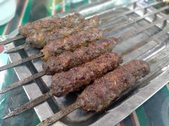 -烤肉小伙烤肉店