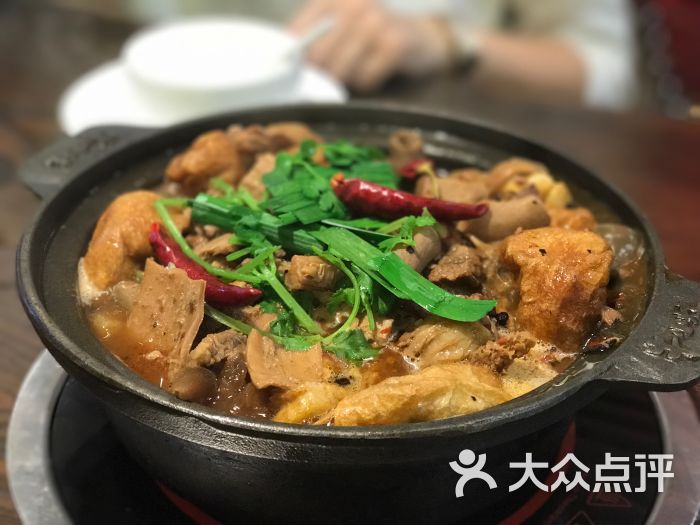 牛小灶牛腩牛杂煲(花城汇店)香辣牛杂煲图片 - 第1张