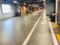 -大宁国际商业广场-地下停车库