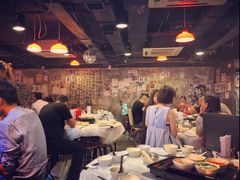 大堂-鲜入围煮花胶鸡海鲜火锅