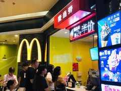 等位区-麦当劳(龙湖北京大兴天街店)