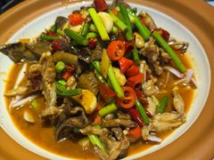 土克马烧鳝鱼-早酒肖汉老味拌面